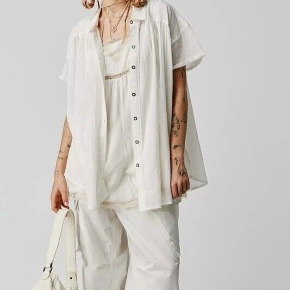 We the Free Float Away Relaxed Fit Blouse Small NWT - Picture 2 of 6